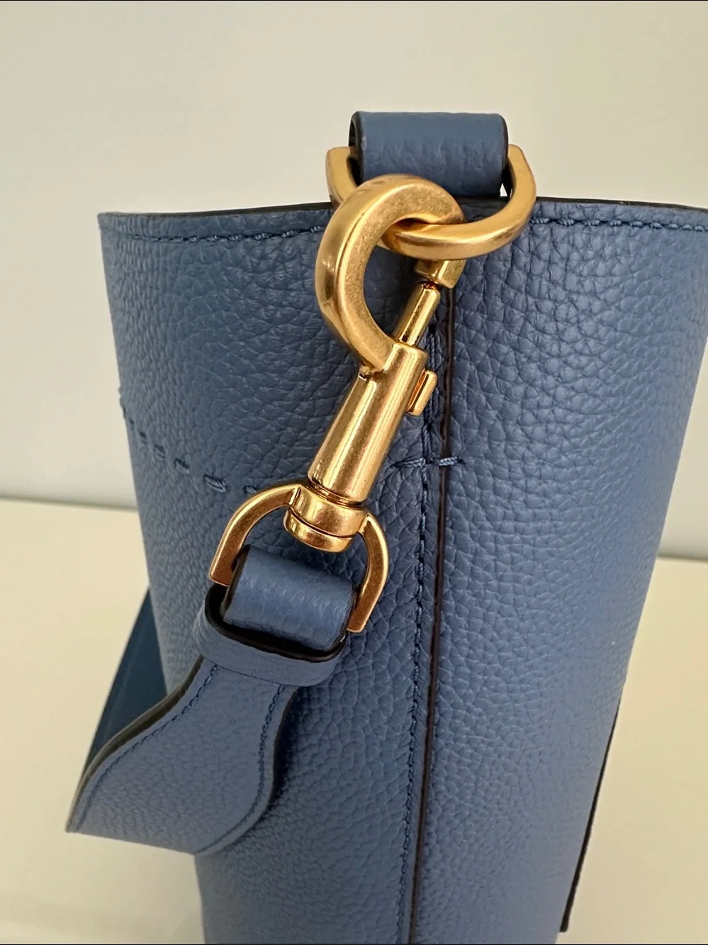 Tory Burch McGraw Bucket Shoulder Bag in Bluewood Blue.